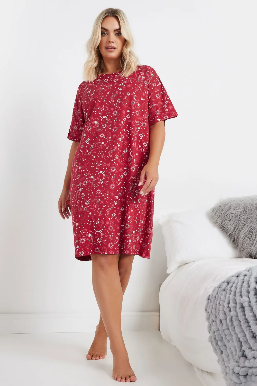 YOURS Curve Black Star Print Sleep Tee Nightdress