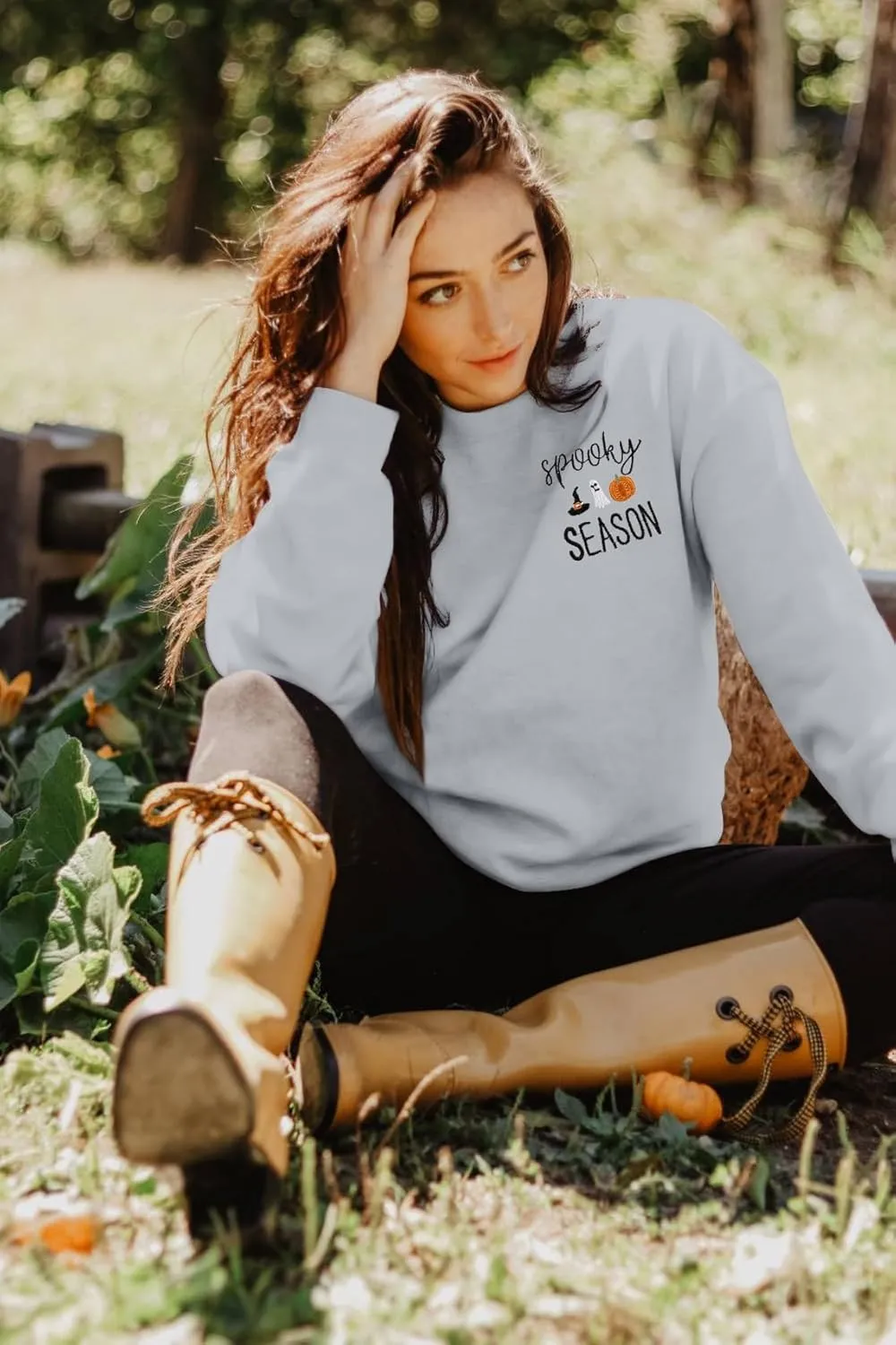 LOTUCY Halloween Sweatshirt Women Cute Spooky Season Sweatshirts Ghost Fall Embroidered Sweater Pullover Top