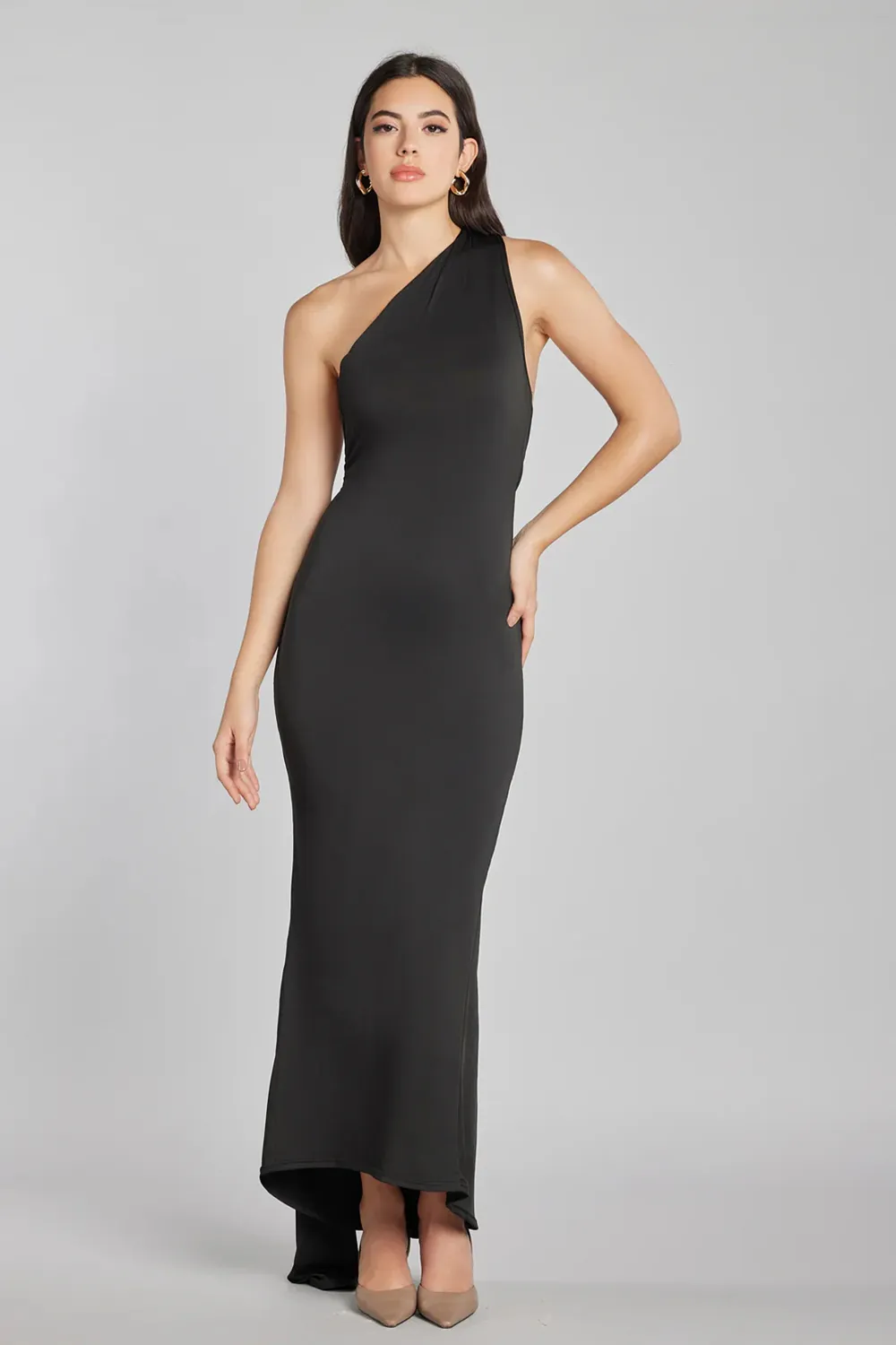 Red backless one-shoulder long dress