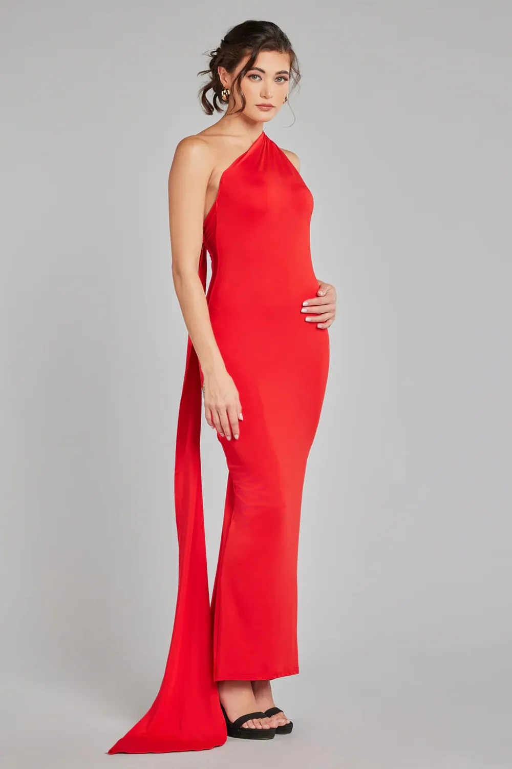 Red backless one-shoulder long dress
