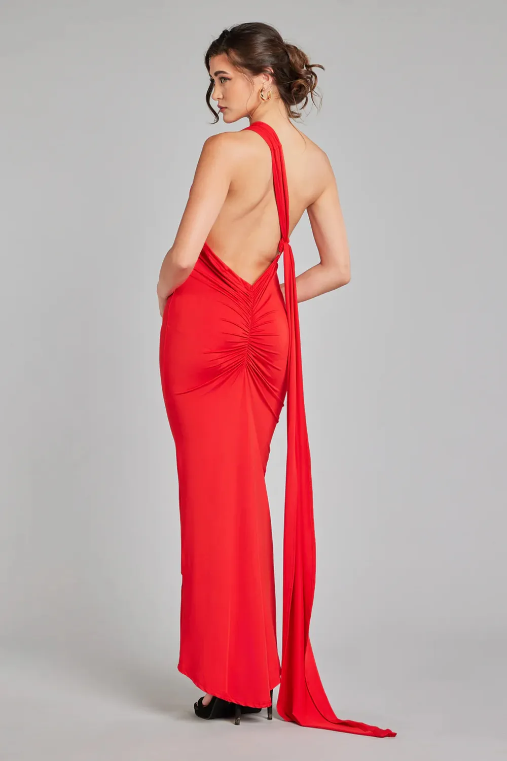 Red backless one-shoulder long dress