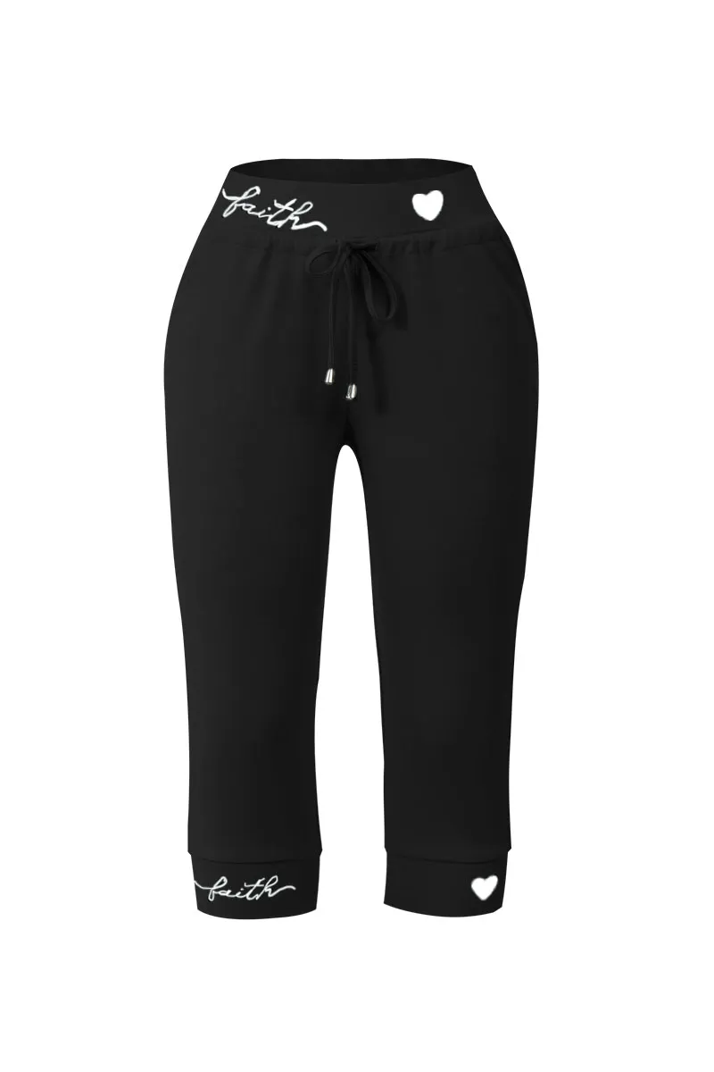 Letter & Heart Print Drawstring Capris Pants