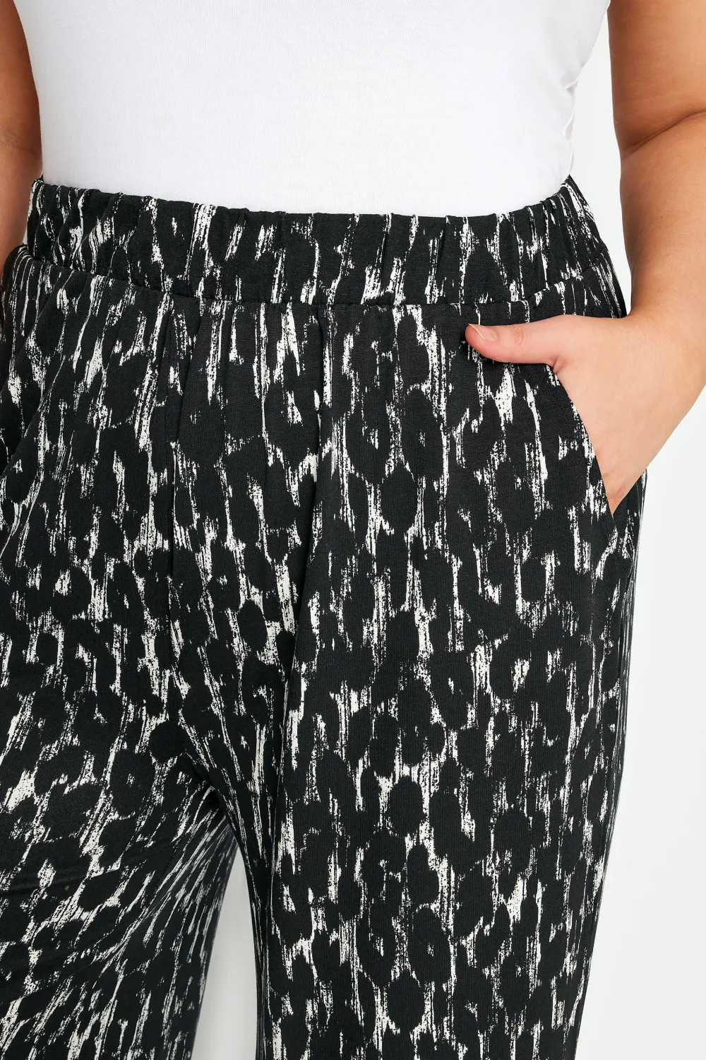 YOURS Curve Black Leopard Print Wide Leg Trousers