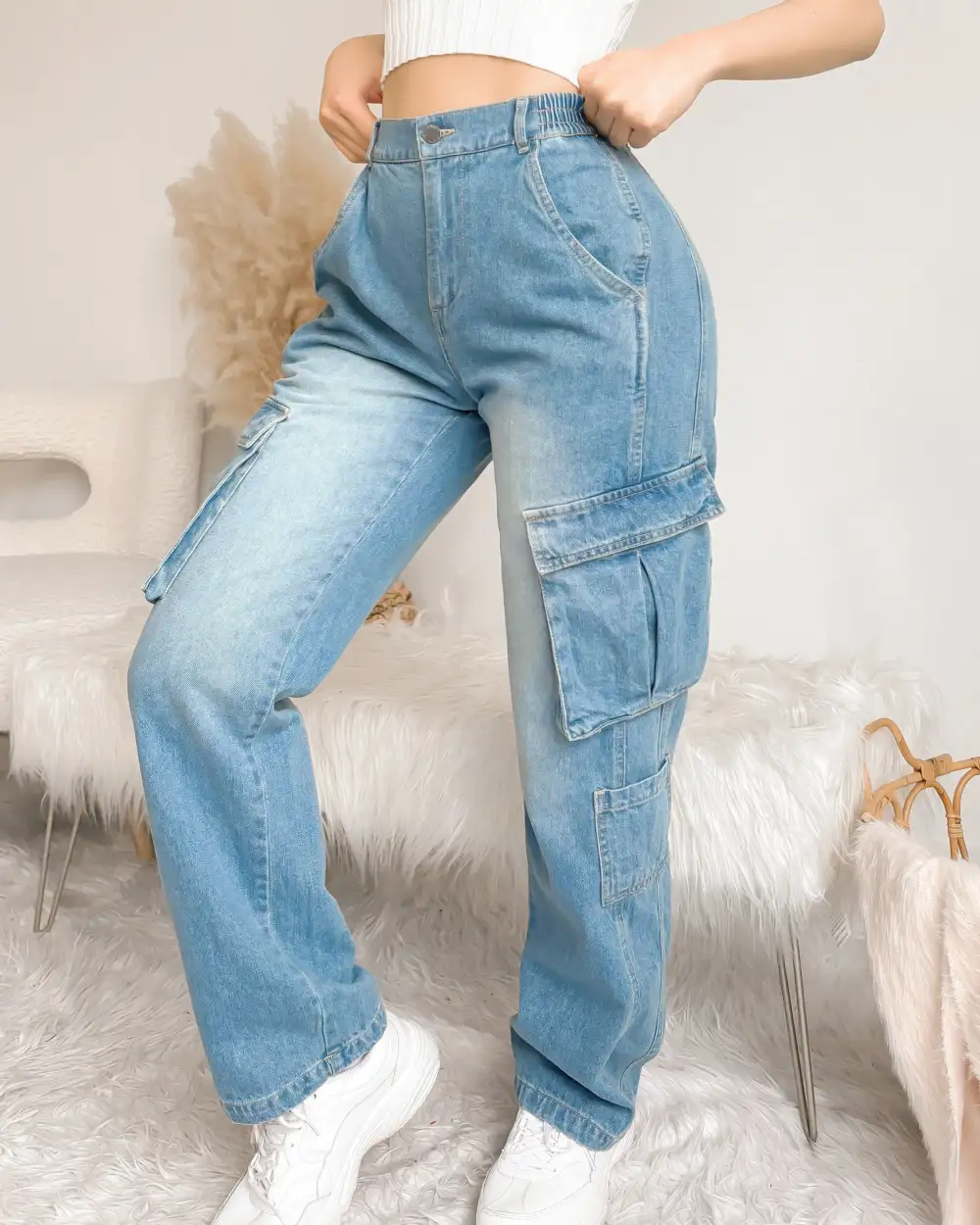 DELILAH HIGH WAISTED CARGO JEANS (MEDIUM WASH)