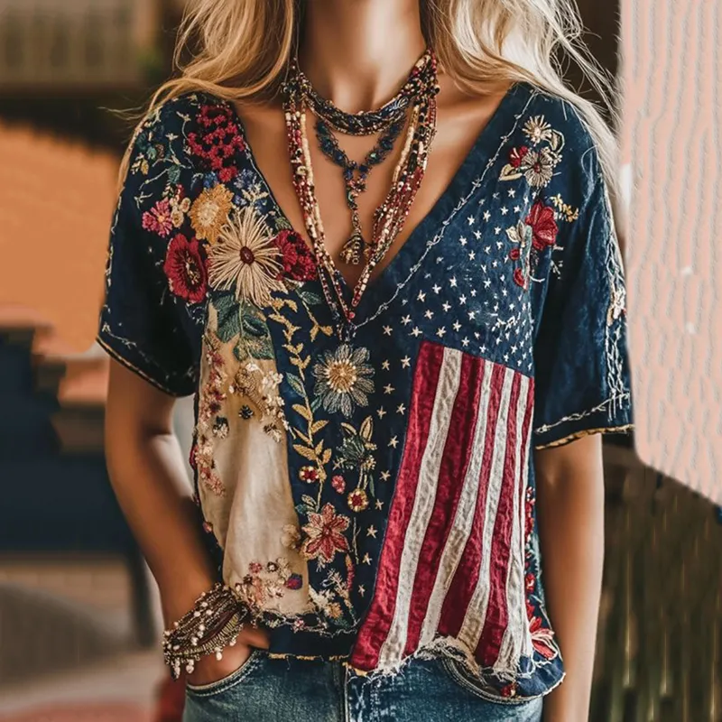Women's Independence Day Floral Art Design T-shirt