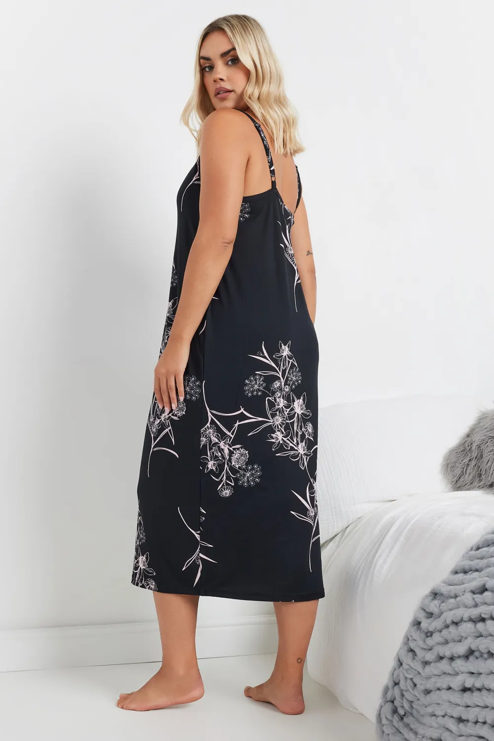 YOURS Curve Blue Snowflake Print Soft Touch Midaxi Chemise