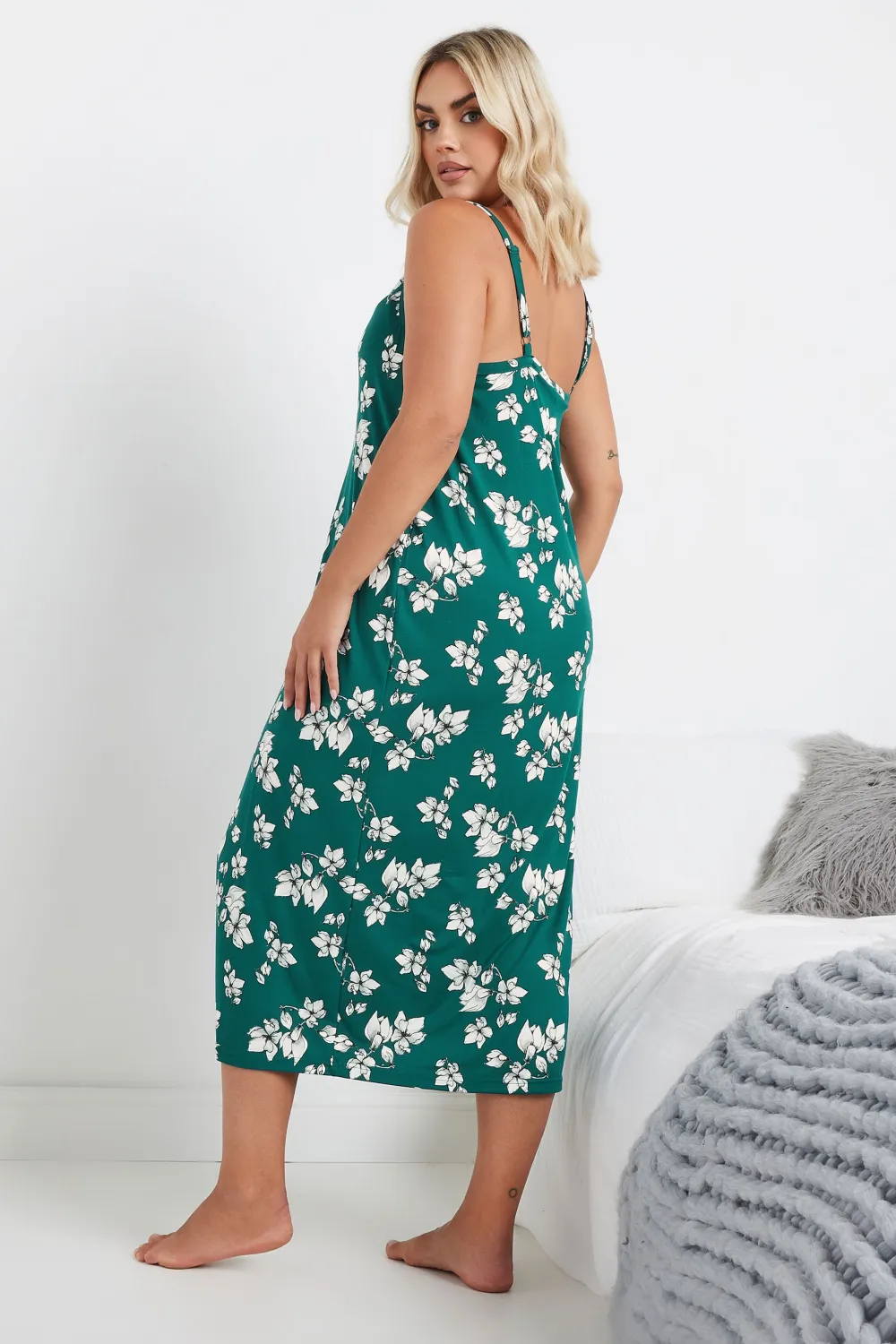 YOURS Curve Blue Snowflake Print Soft Touch Midaxi Chemise