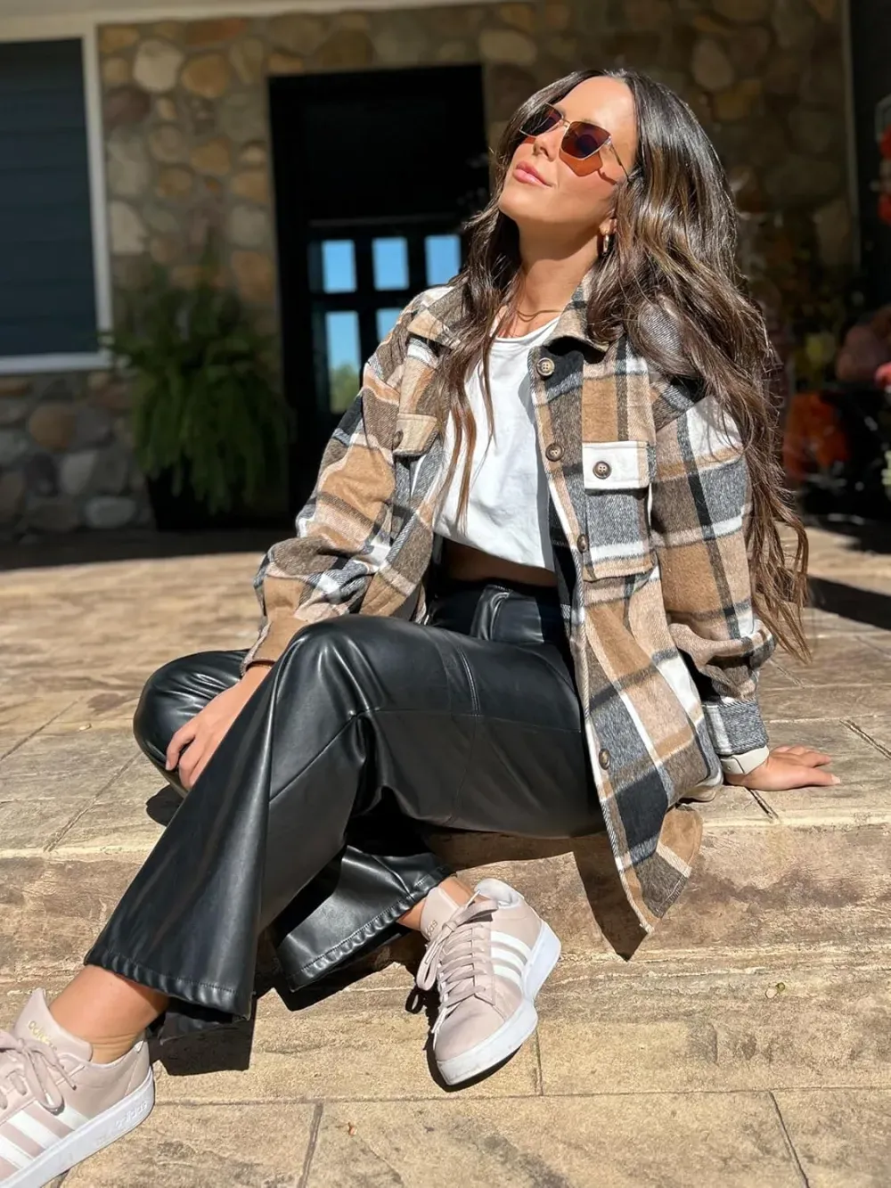 Women's Casual Plaid Flannel Shacket Jacket Oversized Button Down Long Sleeve Fall Shirts Jacket Lapel Coats Tops