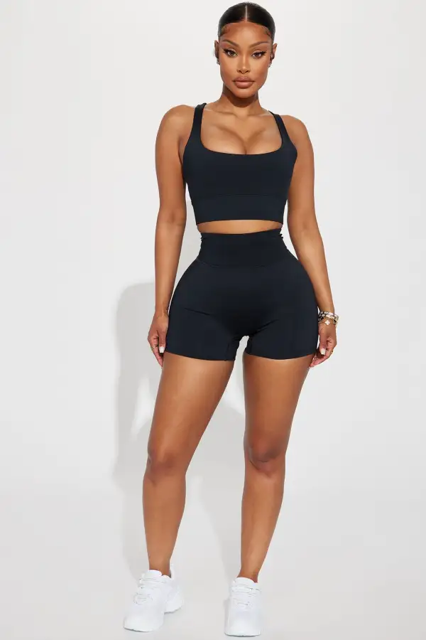 Progress Elevate Sports Bra - Black