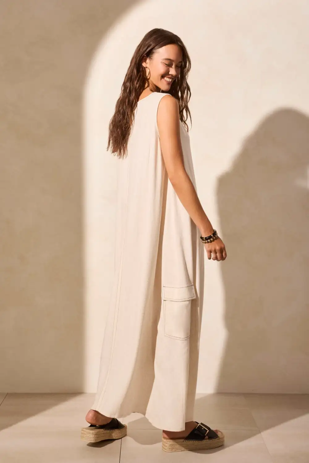 Textured Linen Sleeveless Cargo Dress-Seashell