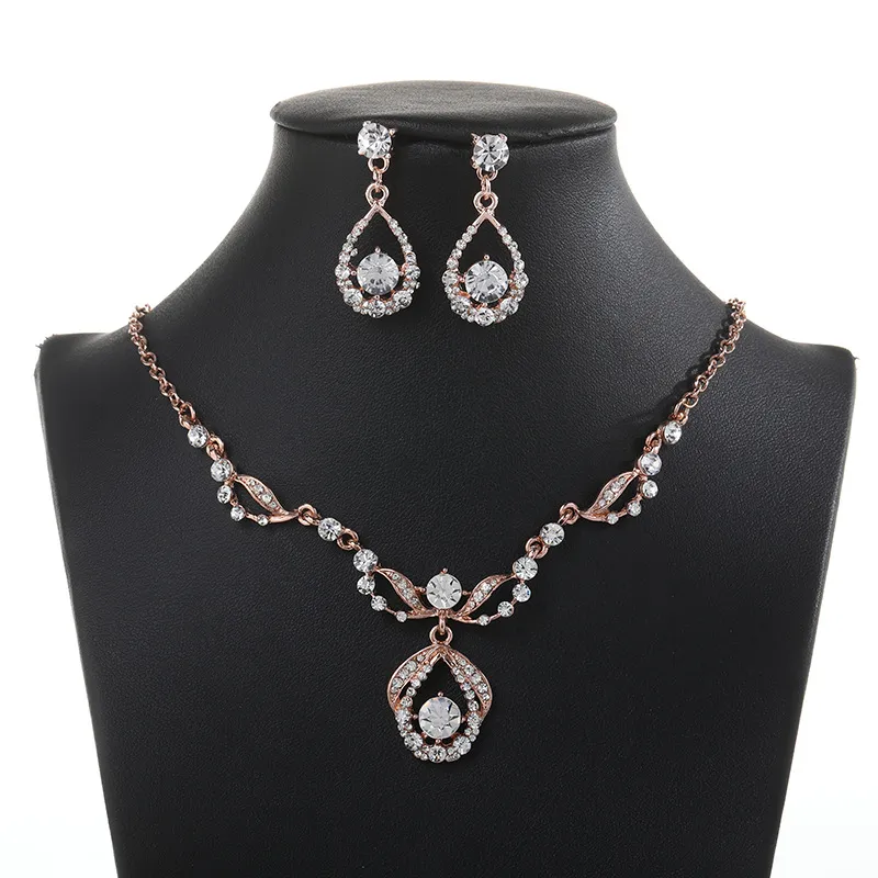 Temperament necklace women's suit