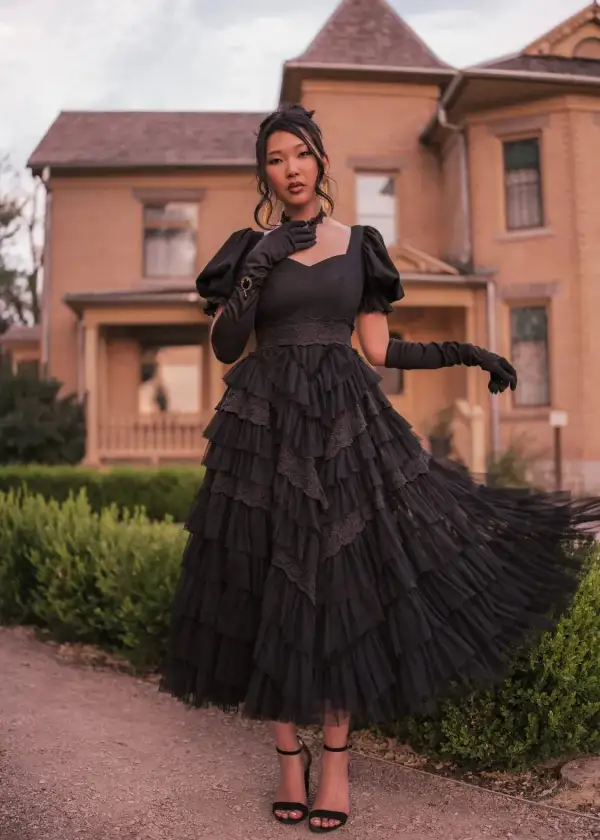 Thumbelina Dress Black