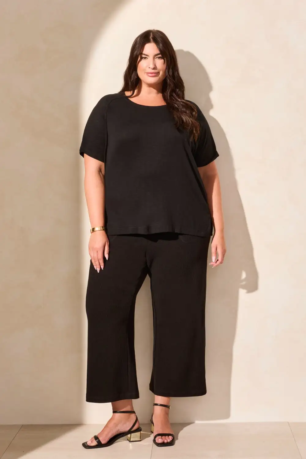 FLOWY JERSEY CREW NECK TOP WITH SHIRRED BACK-Black