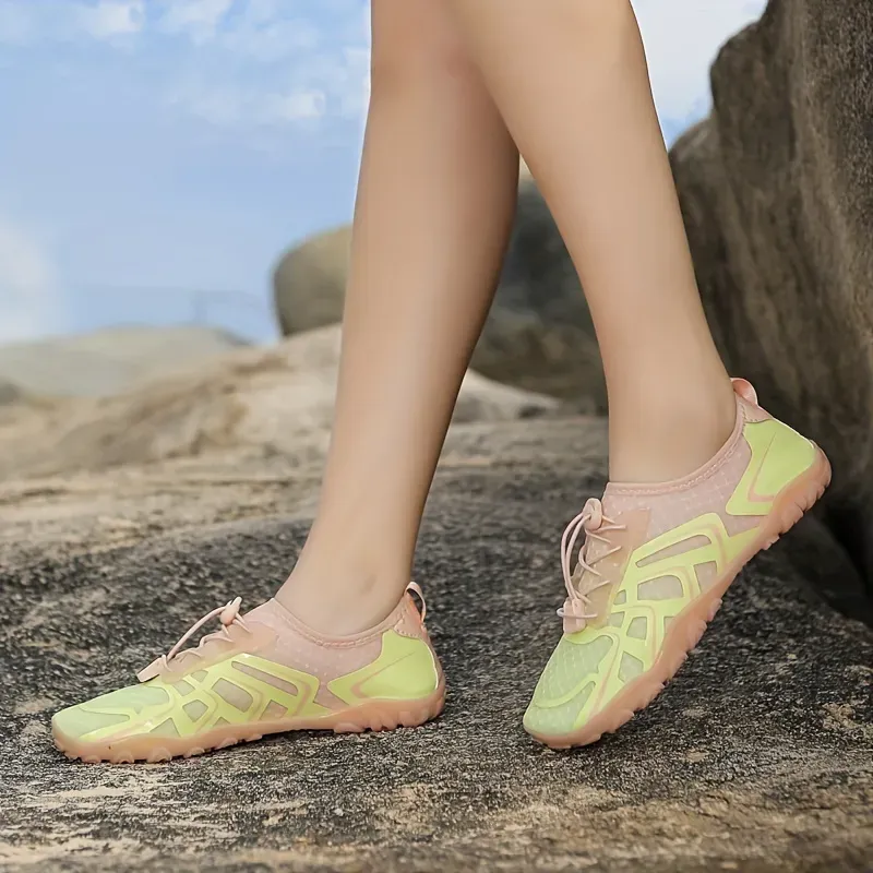 Women's Quick Drying Water Socks, Anti-slip & Anti-cut Creek Shoes, Outdoor Lightweight Soft Sole Sports Shoes For Swimming Surfing Diving Fishing