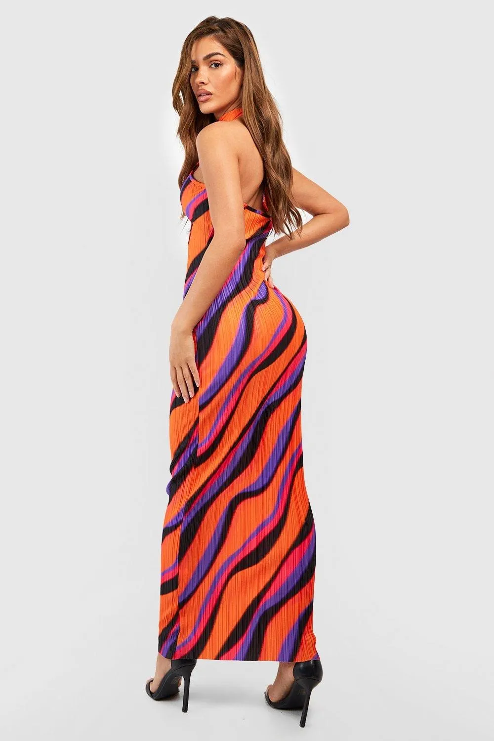 ABSTRACT PRINTED PLISSE HALTERNECK MAXI DRESS-ORANGE