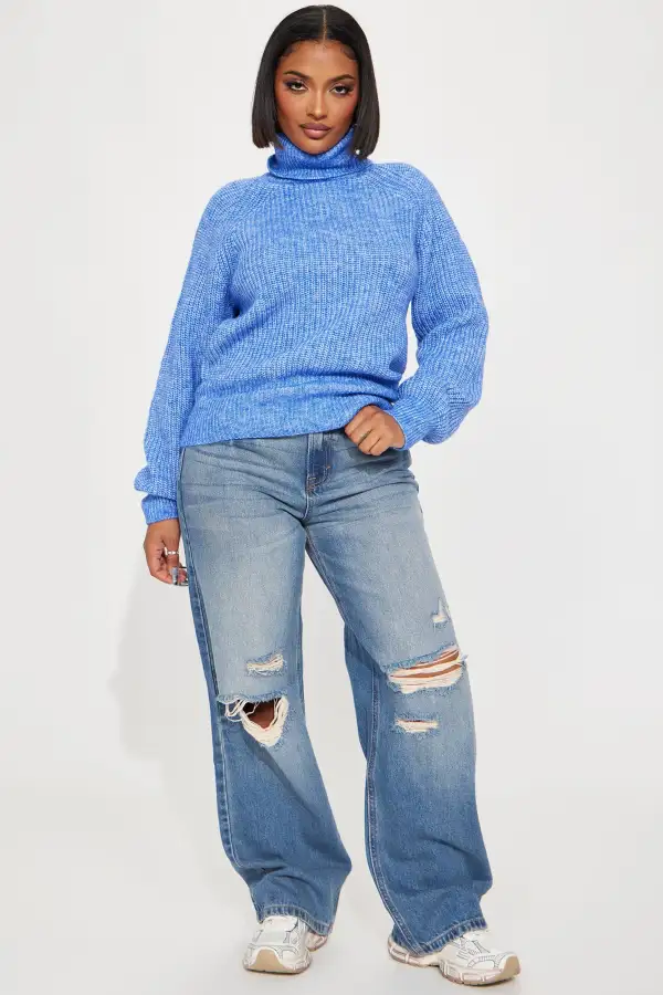 Clover Turtleneck Sweater - Blue