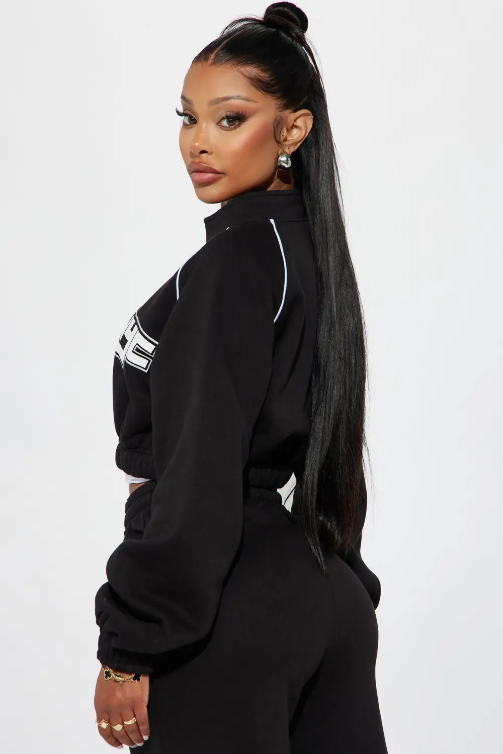 NYC Contrast Piping Cropped Sweatshirt - Black