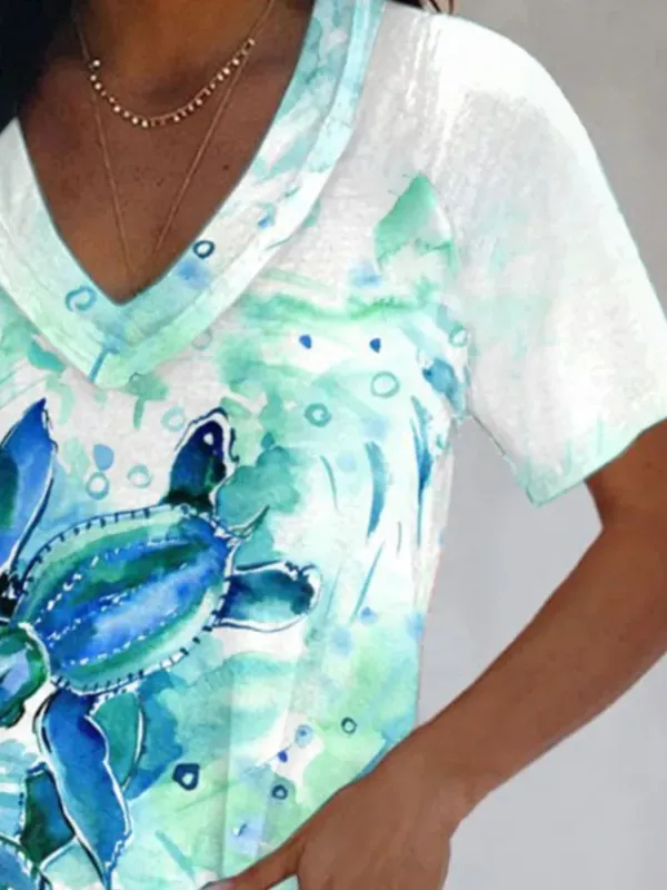 V-Neck Sea Turtle Print T-Shirt