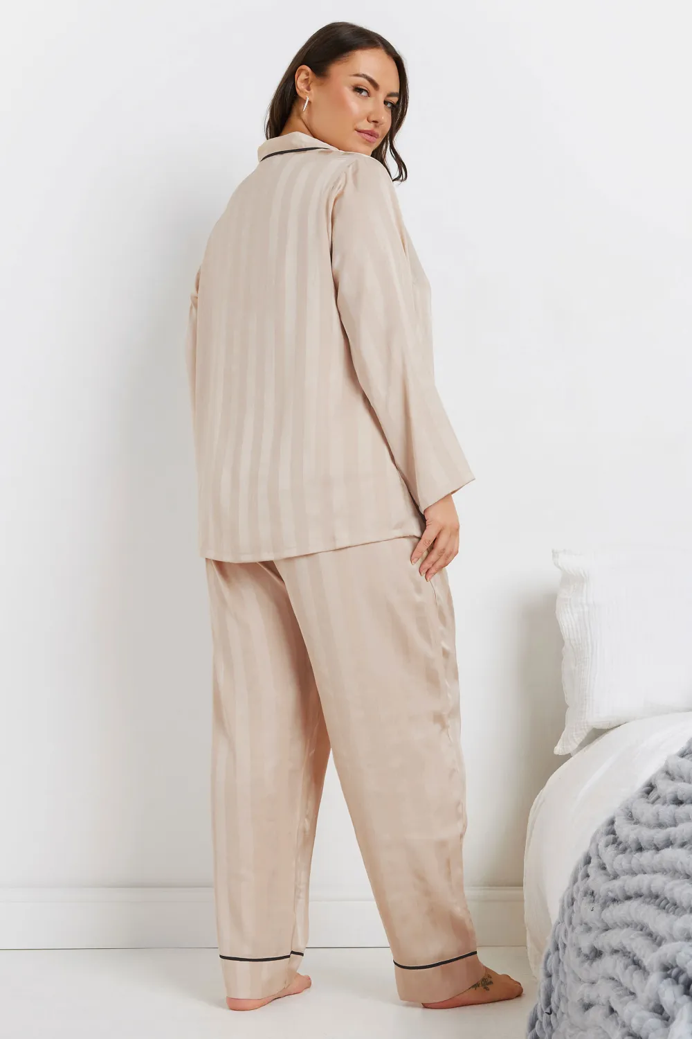 YOURS Curve Champagne Gold Jacquard Stripe Satin Pyjama Set