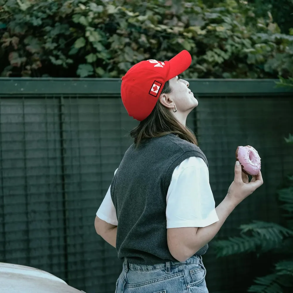 2 PCS Canada Baseball Cap Canada Souvenirs Adjustable Canada Day Embroidered Maple Leaf Flag Cap for Men Women