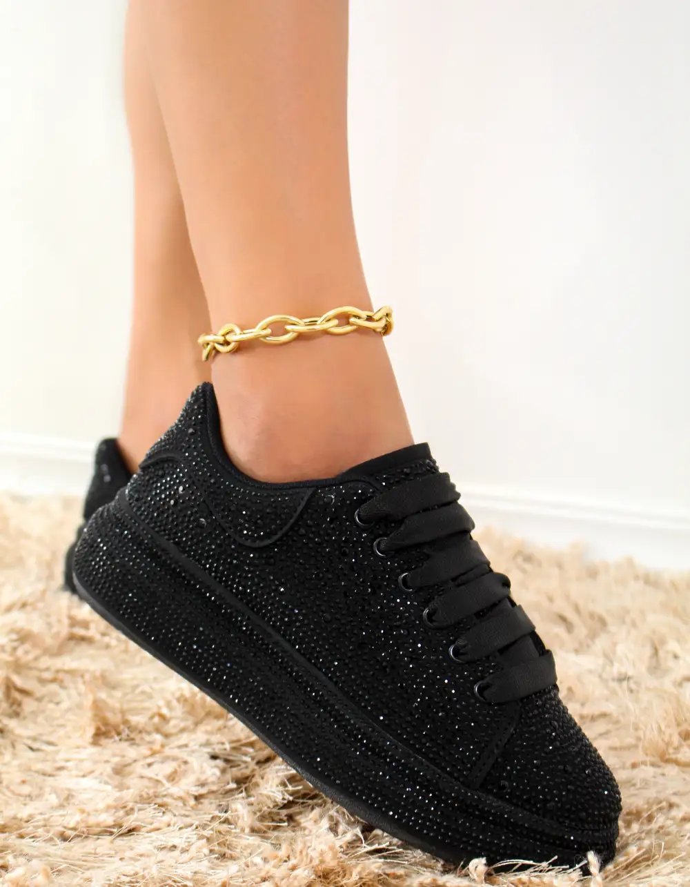 DOLLY | BLACK