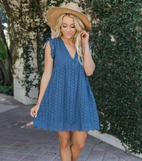 European and American women's new lace jacquard hollow V-neck dress women have pocket cloth shorts.