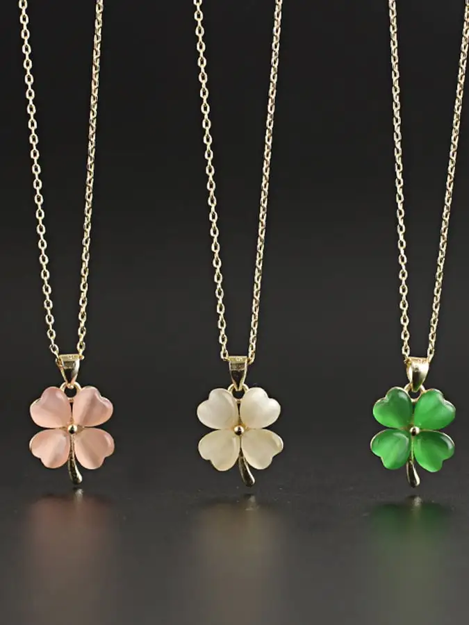 Women St. Patrick's Day Stylish Clover Pendant Necklace