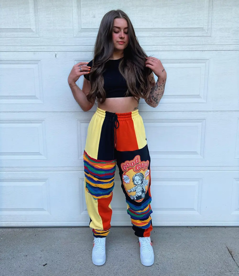 Yellow sweatpants how perfect and cozy piece for your Halloween day
