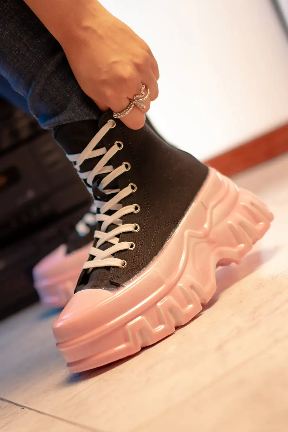 THROW UP | PINK