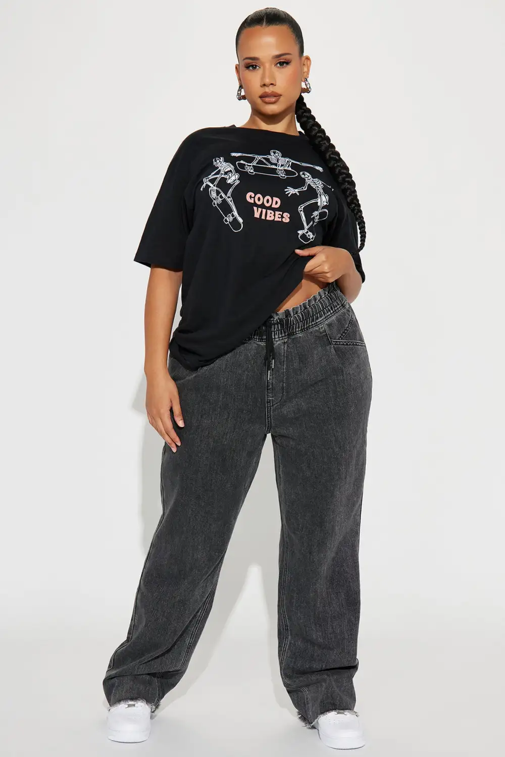 Good Vibes Skeleton Graphic Tee - Black