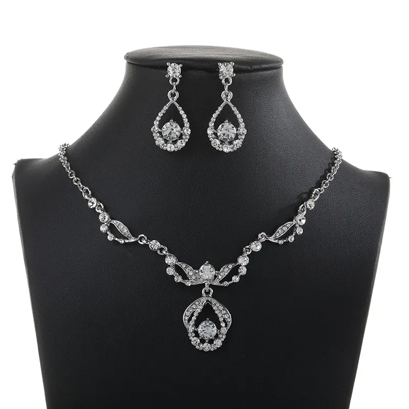 Temperament necklace women's suit