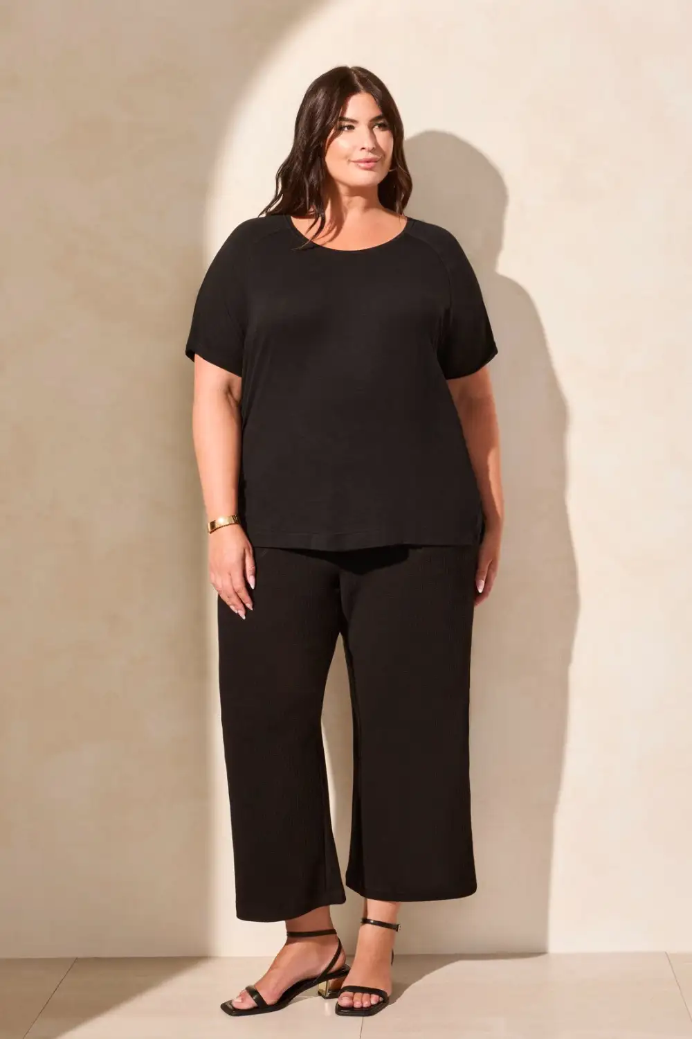 FLOWY JERSEY CREW NECK TOP WITH SHIRRED BACK-Black