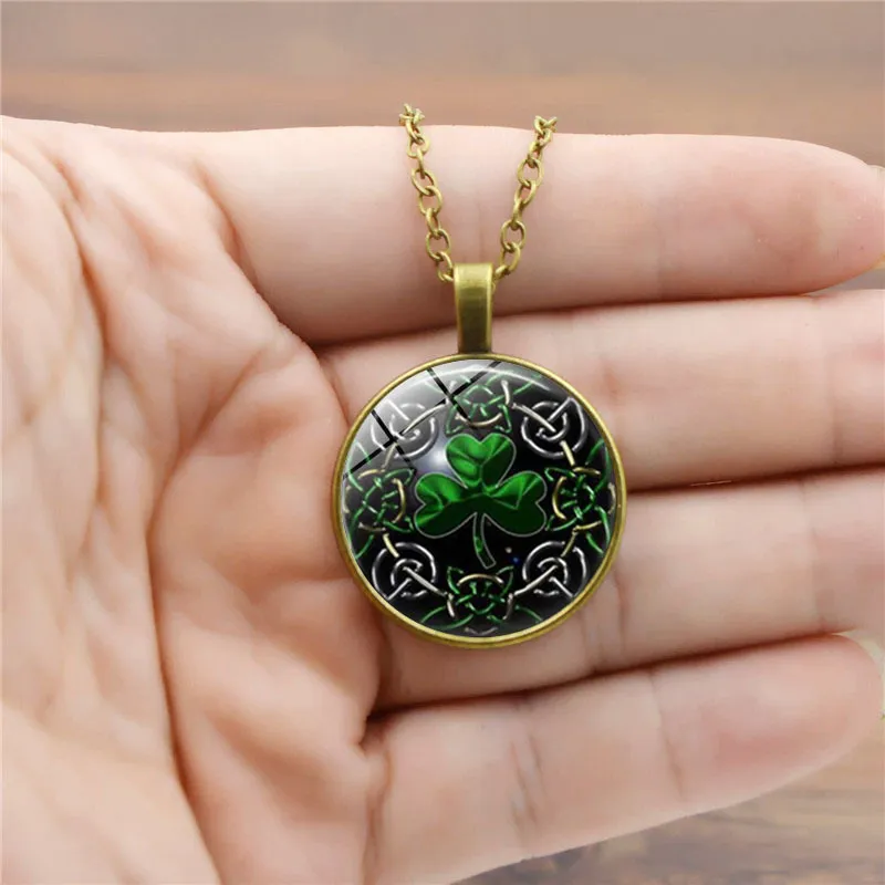 Green Clover Time Stone Pendant Necklace For Women