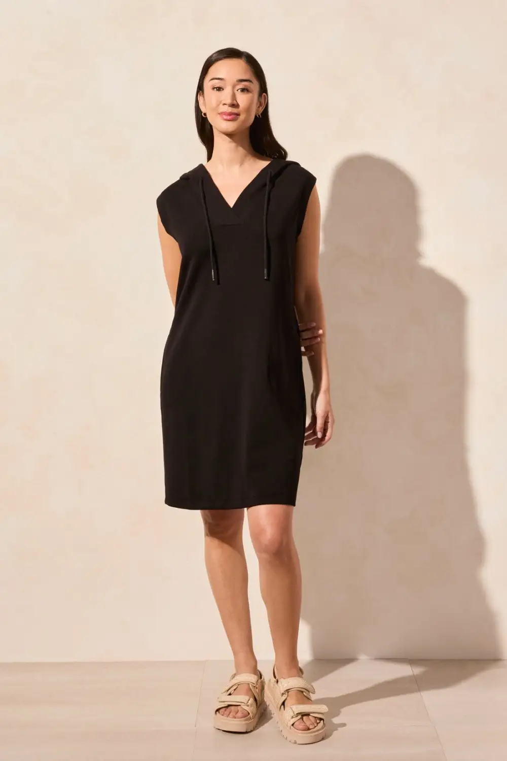 Techno Lux Sleeveless Hooded Dress With Pockets-Black