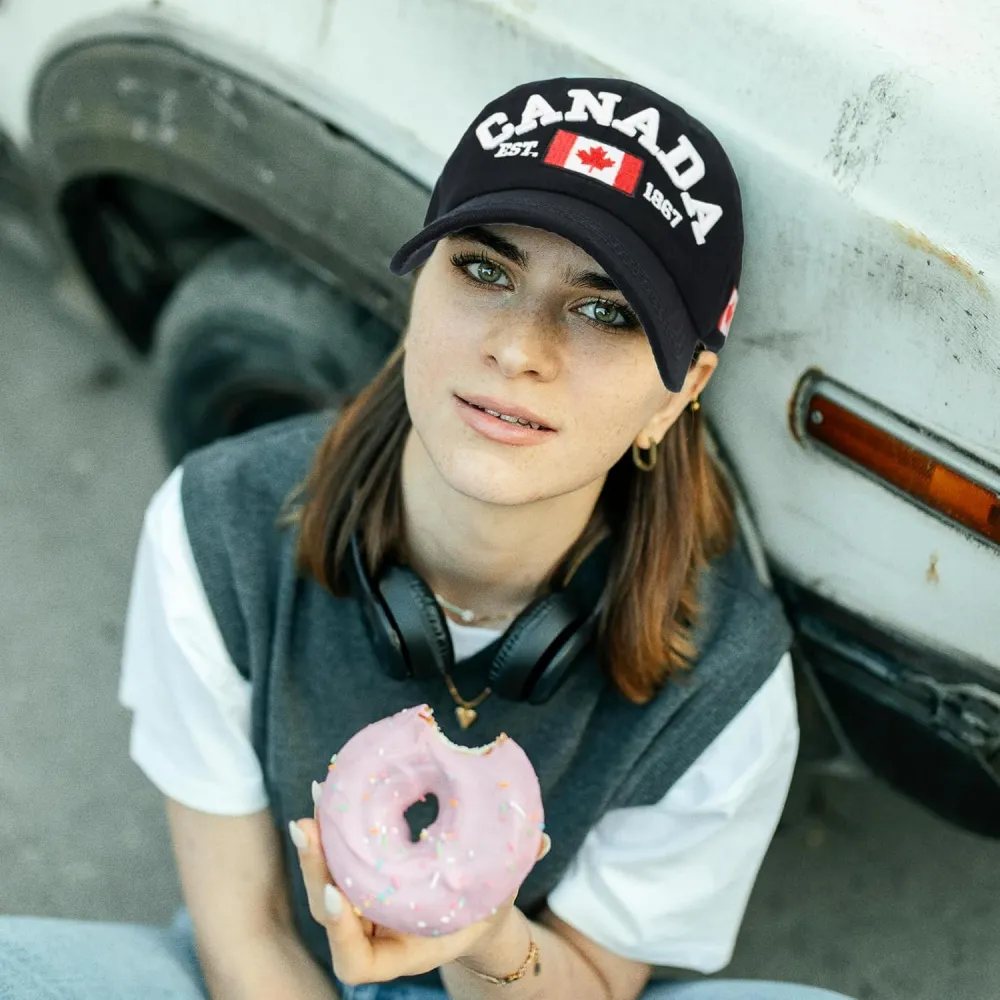 2 PCS Canada Baseball Cap Canada Souvenirs Adjustable Canada Day Embroidered Maple Leaf Flag Cap for Men Women