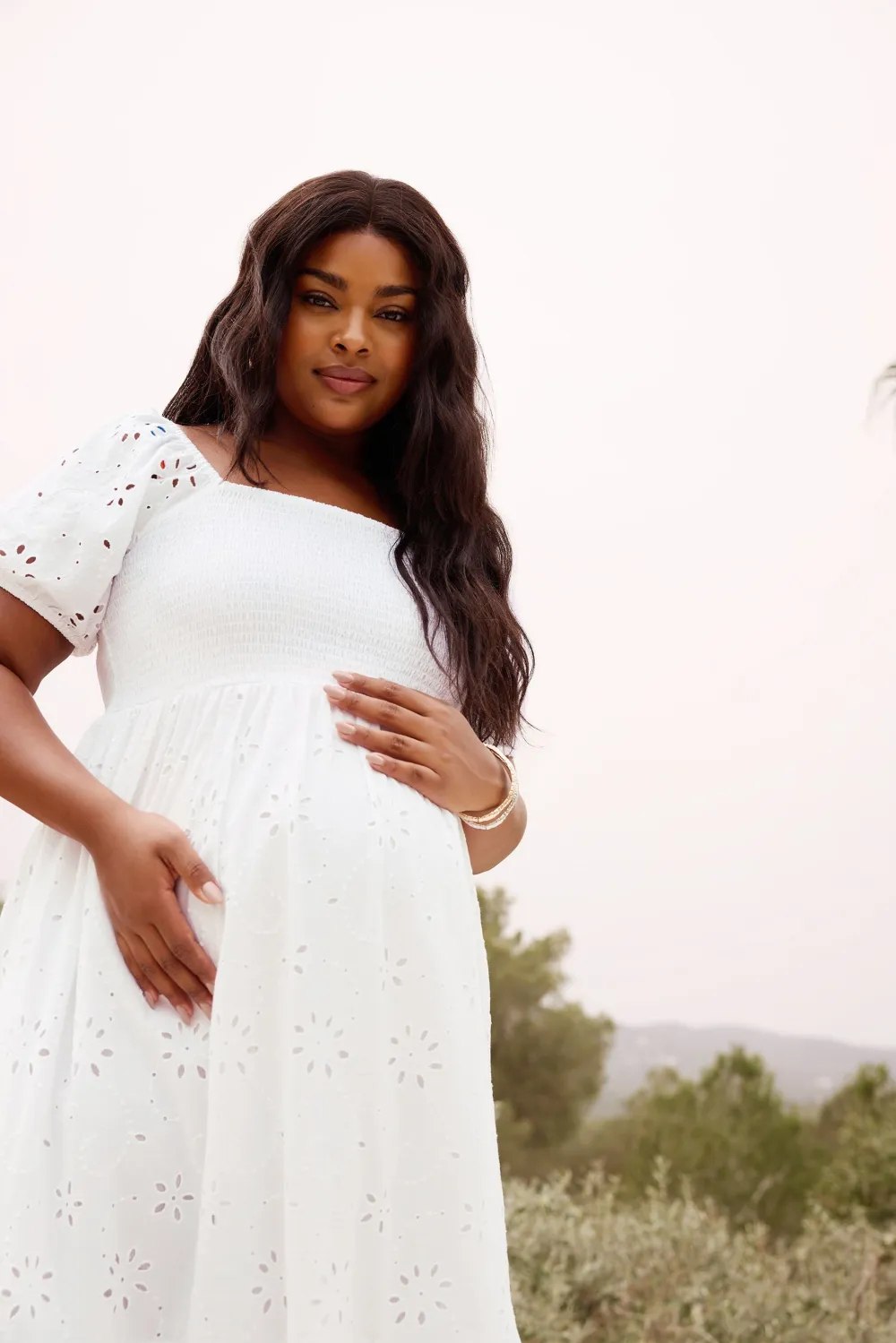 BUMP IT UP MATERNITY Curve White Cotton Broderie Midi Dress