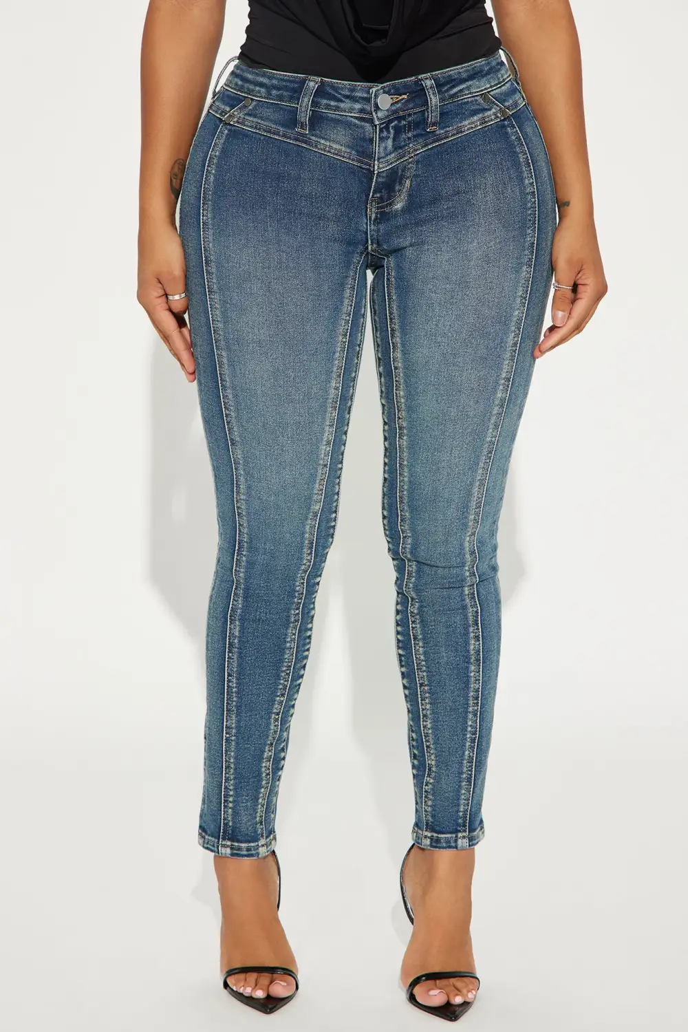 Well Versed Stretch Skinny Jeans - Dark Wash