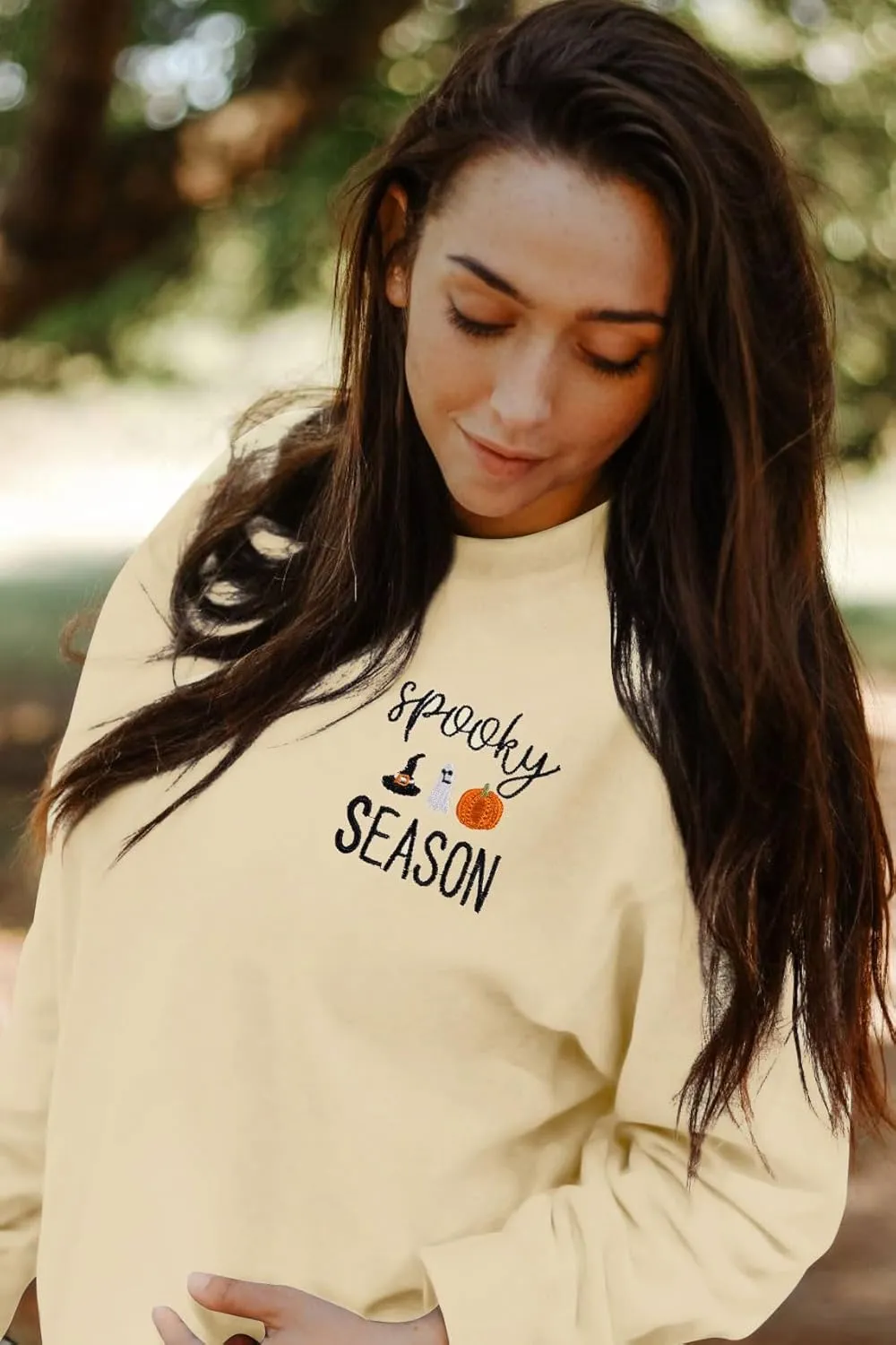 LOTUCY Halloween Sweatshirt Women Cute Spooky Season Sweatshirts Ghost Fall Embroidered Sweater Pullover Top
