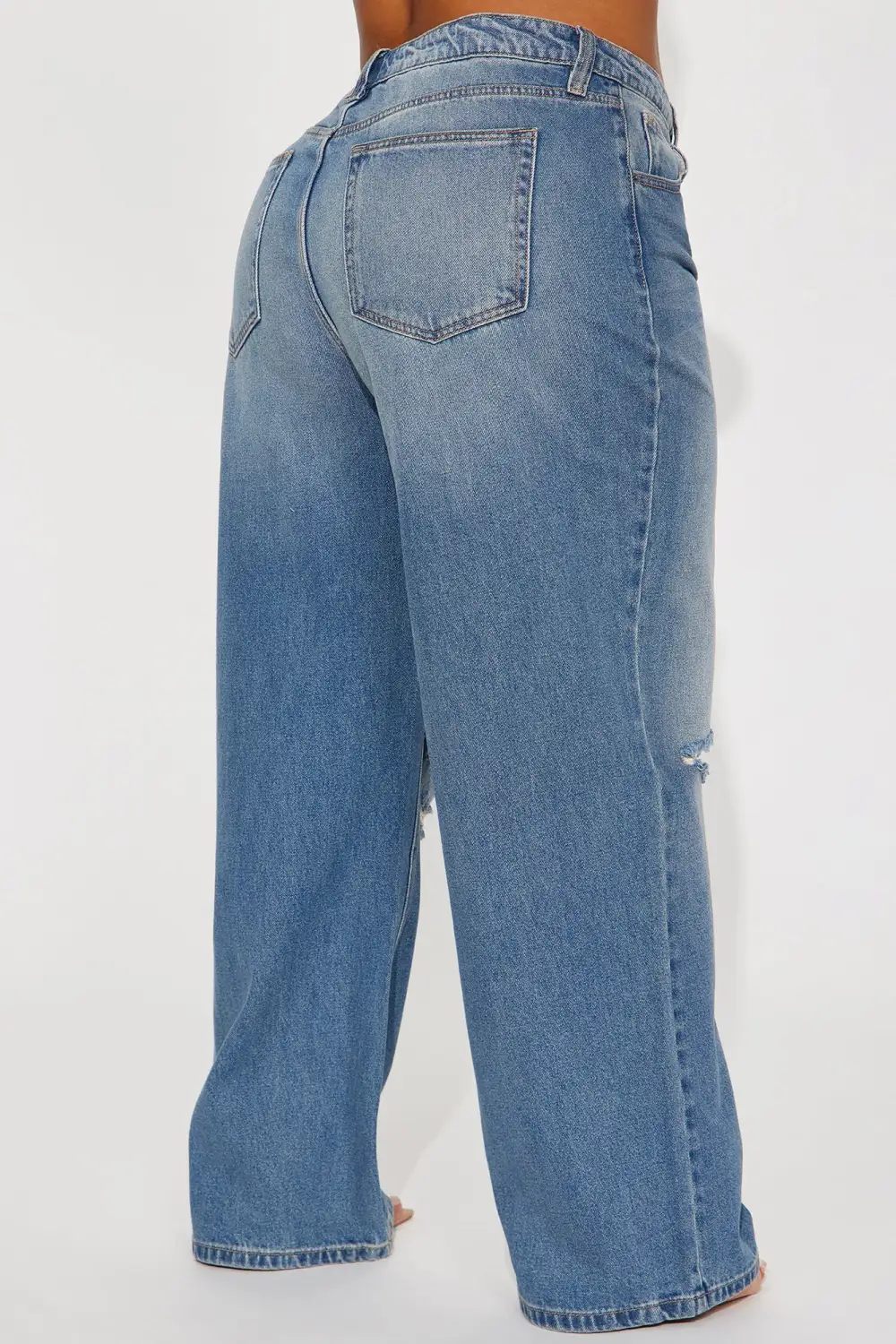 Message Received Loose Straight Leg Jeans - Medium Wash