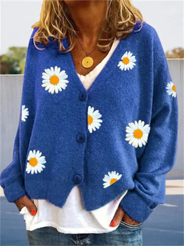 Single Breasted Daisy Embroidered Sweater