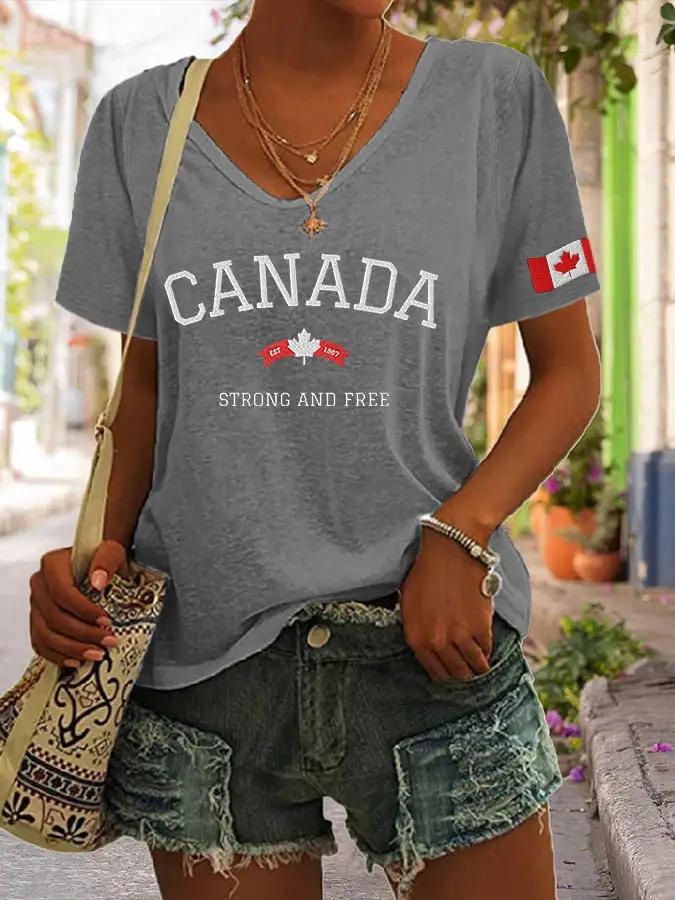 Women’s Retro Canada Strong And Free Print T-Shirt