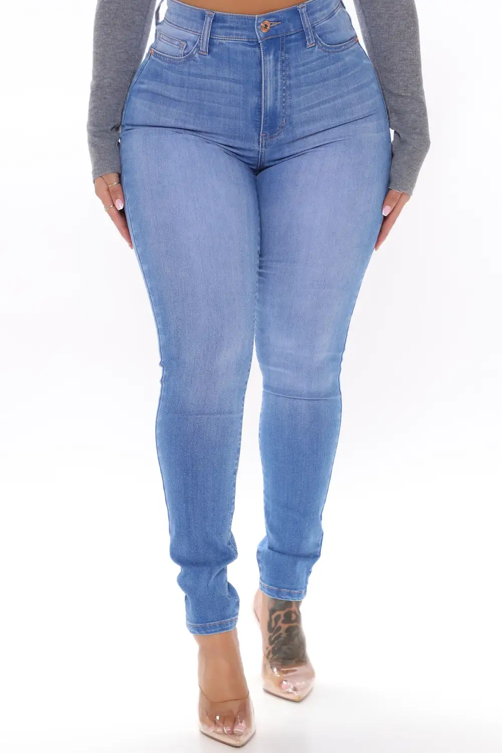 Show Off The Curves Super Stretch Booty Lifter Skinny Jeans - Medium Blue Wash