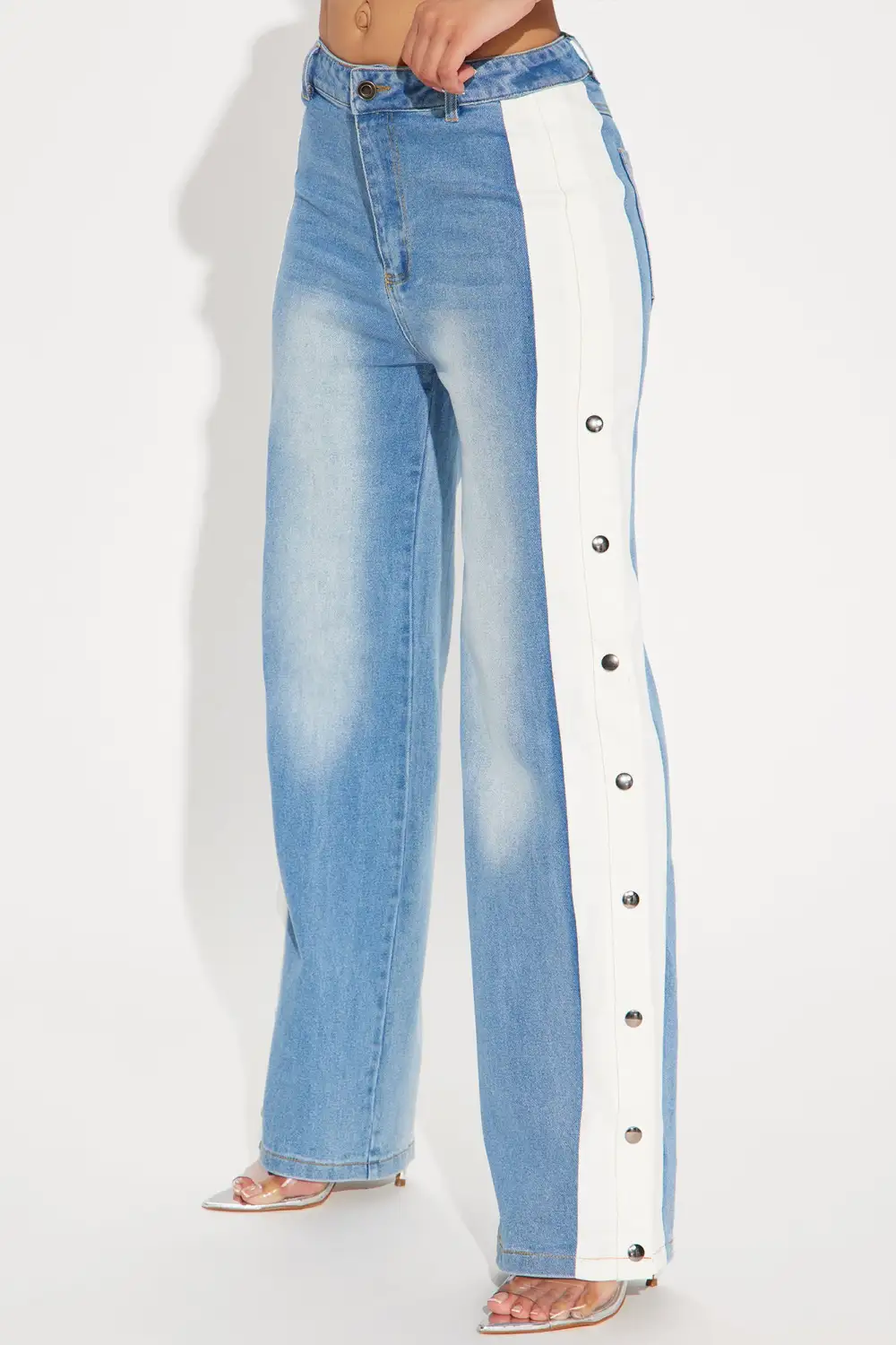 Power Tripping Stretch Wide Leg Jeans - Medium Wash