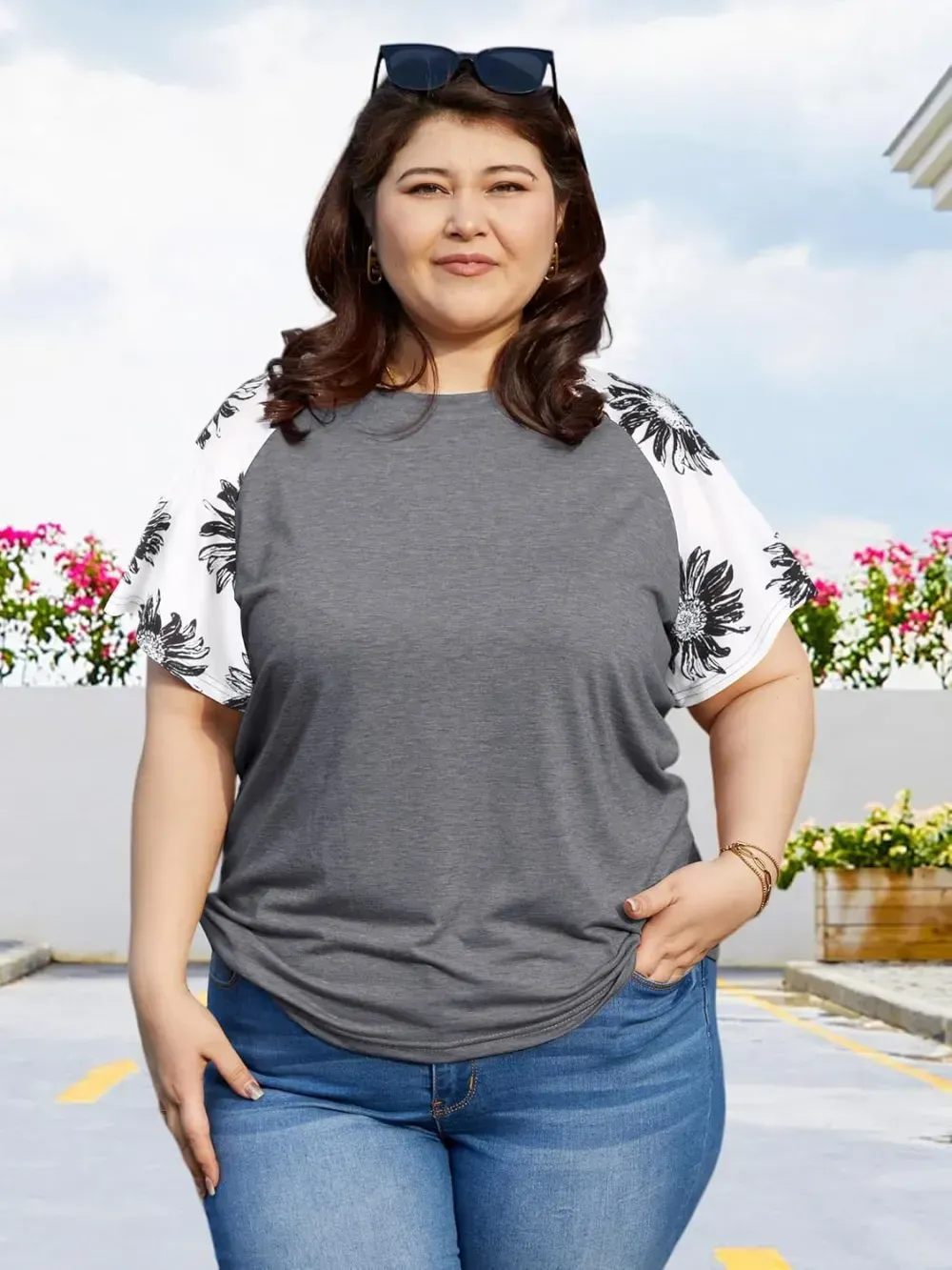 HDLTE Womens Plus Size Tops Floral Bell Sleeves Blouses Summer Crewneck Tunic Loose Casual T Shirts