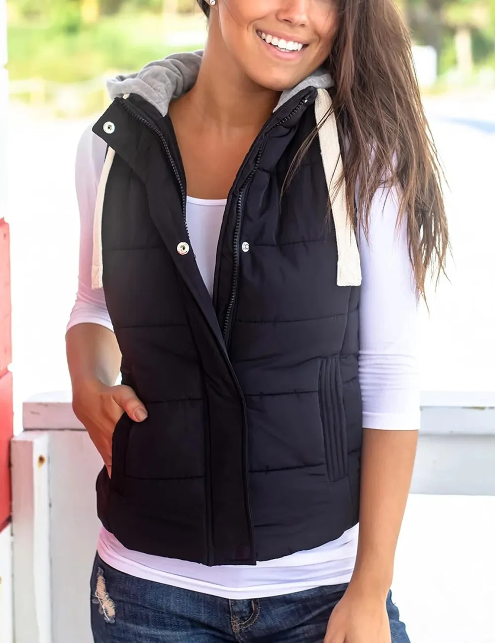 Women's Slim Sleeveless Quilted Removable Hooded Winter Puffer Vest Coat