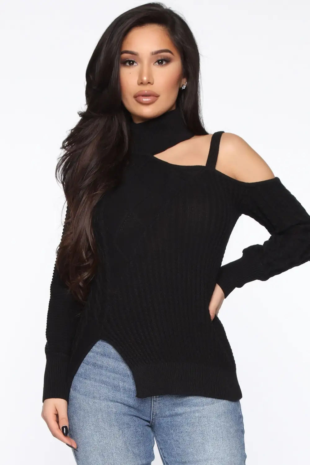 Keeping Me Away From The Cold Sweater - Black
