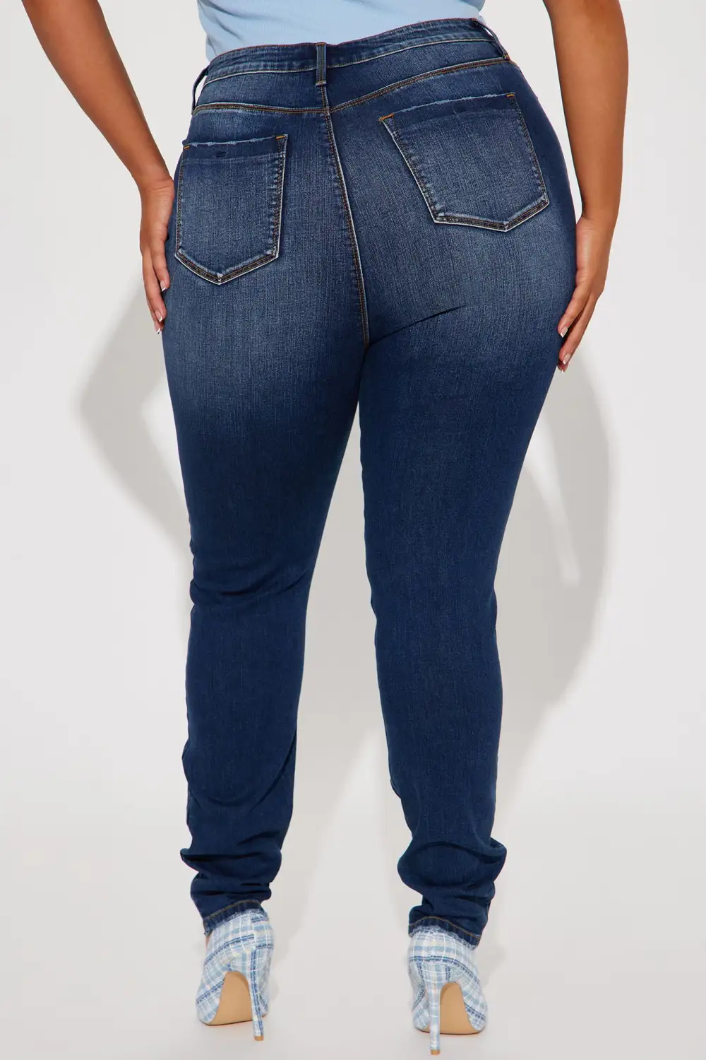 On The List Deluxe Stretch Skinny Jean - Dark Wash