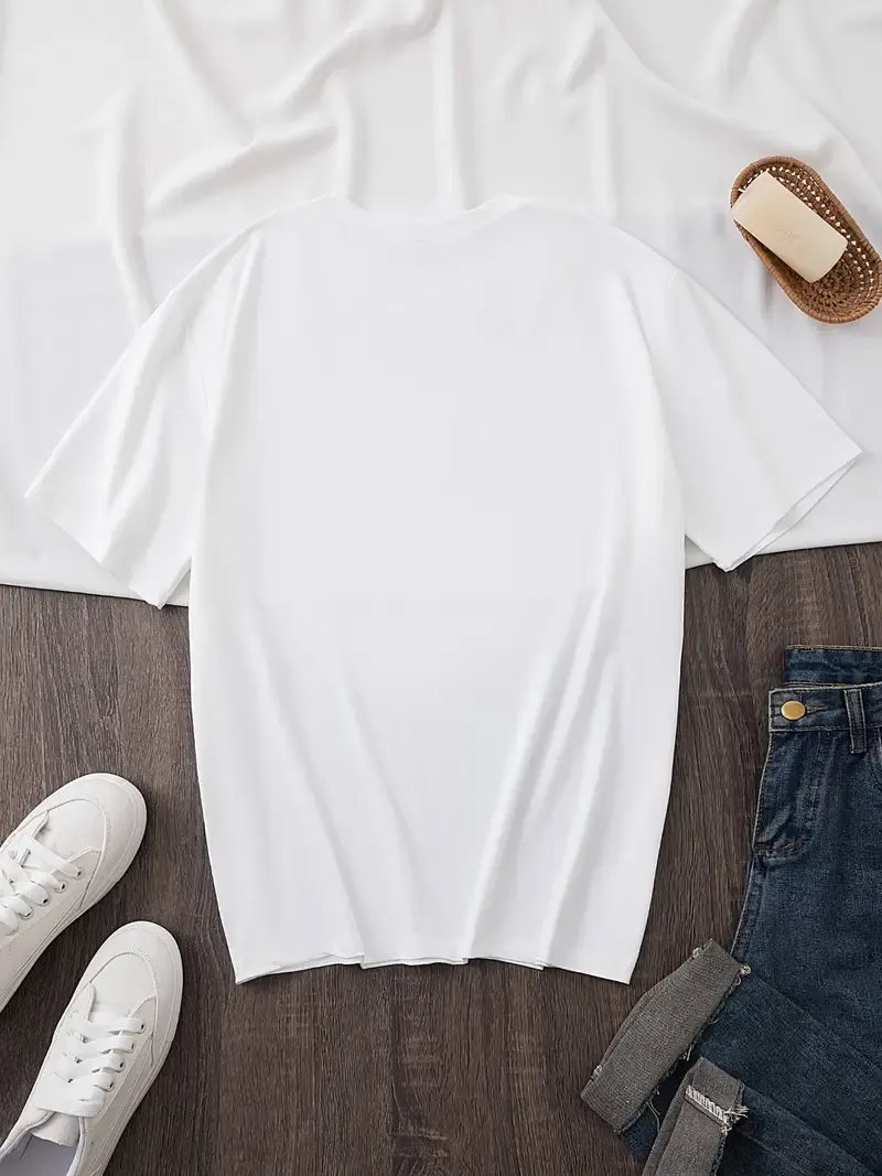 Plus Size Heart & Letter Print T-Shirt, Casual Short Sleeve Top For Spring & Summer, Women's Plus Size Clothing