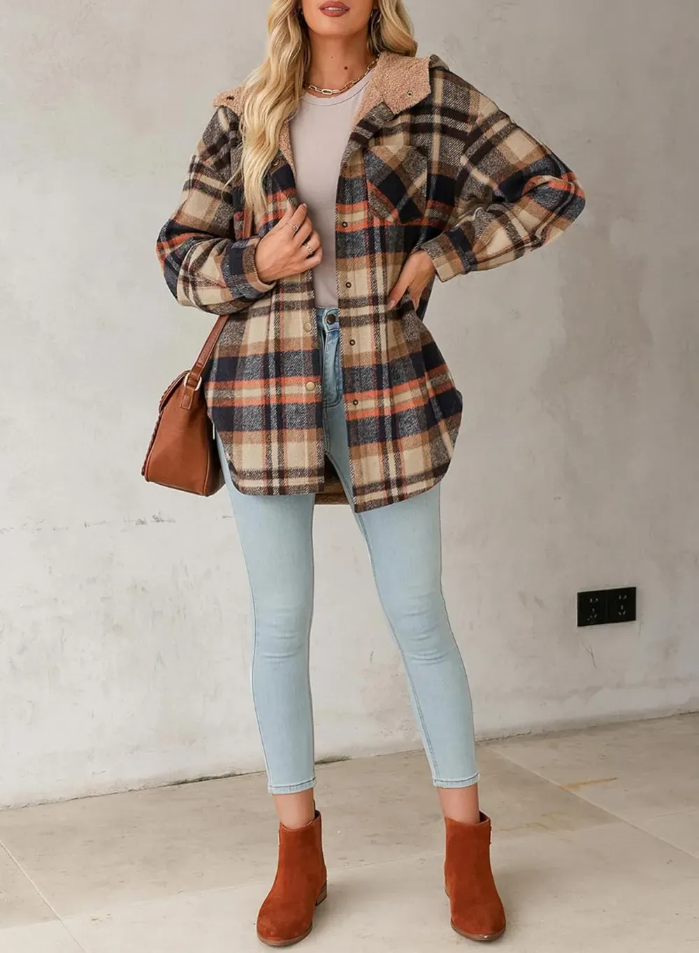 Women's Flannel Hooded Plaid 2025 Shacket Thick Coat Winter Coat for Warmth Button down Warm and Fuzzy Fleece Jacket