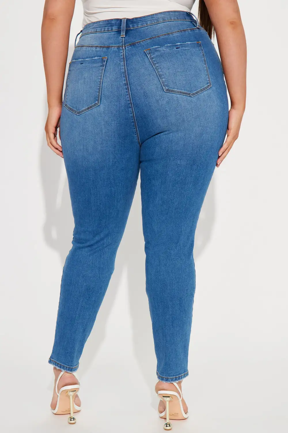 On The List Deluxe Stretch Skinny Jean - Medium Wash